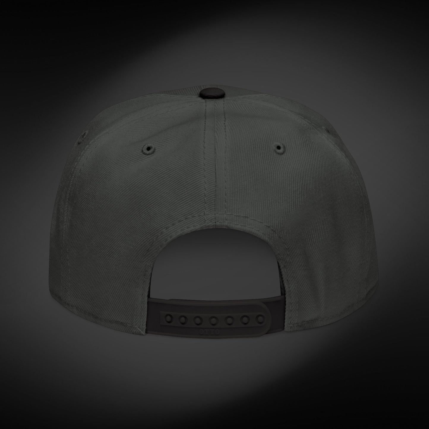 Snapback - Black Embroidery