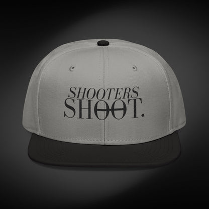 Snapback - Black Embroidery